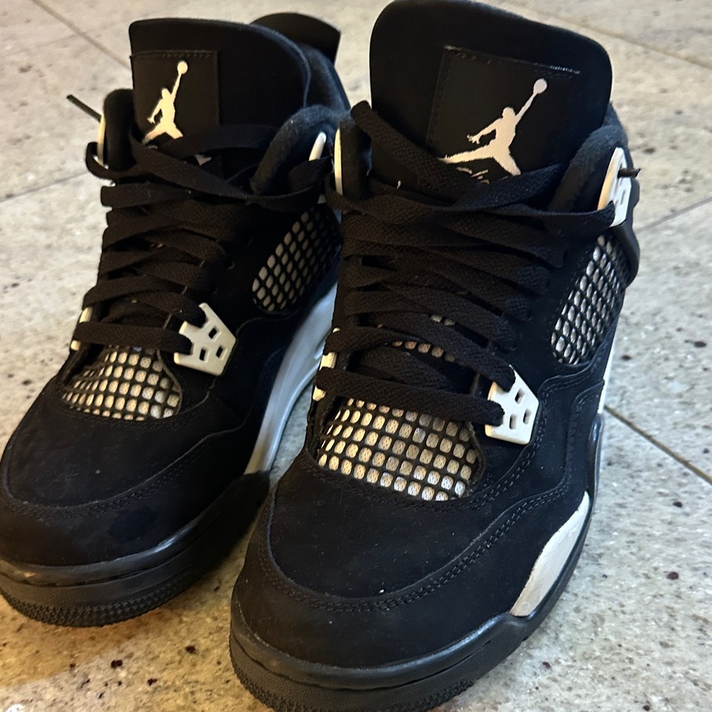 AIR Jordan 4 White Thunder Retro Kids Sneakers Black White - Picture 9 of 9